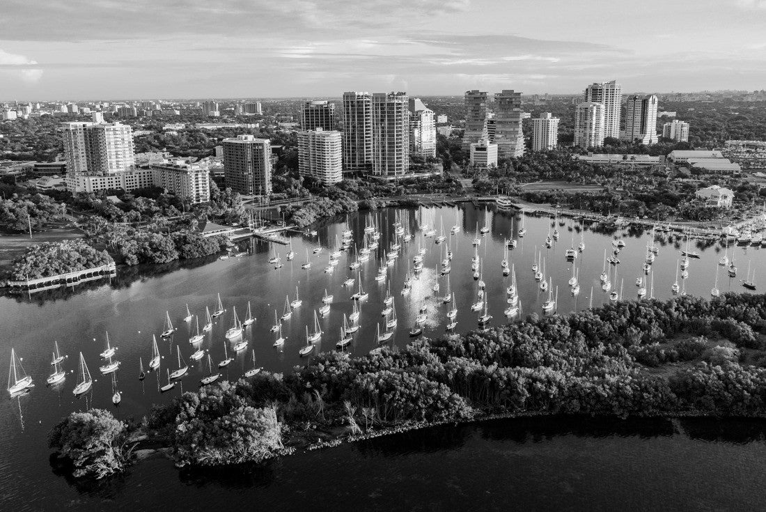 Coconut Grove Miami Marina Cityscape 2000pc PuzzleBlack and White