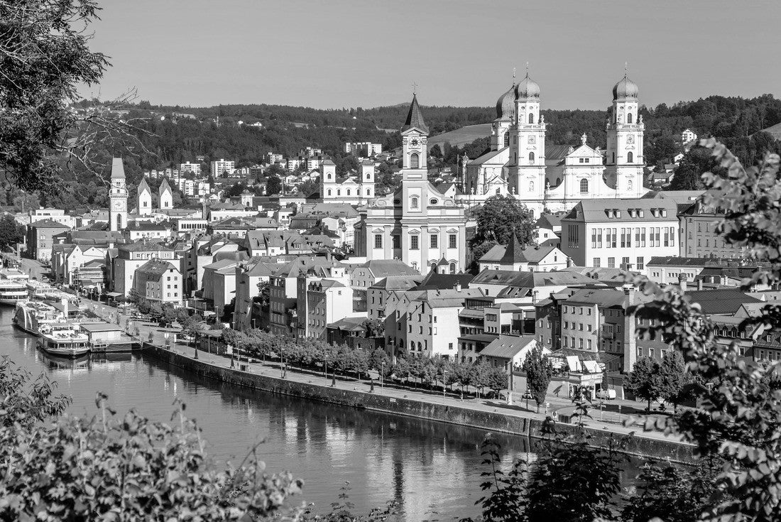 Passau, Bavaria, Germany 2000pc PuzzleBlack and White