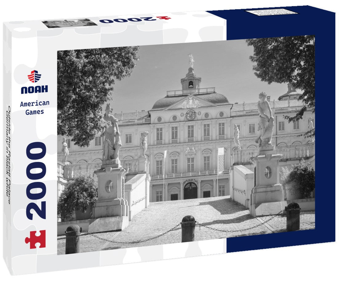 Outside the Rastatt Palace, Germany 2000pc PuzzleBlack and White