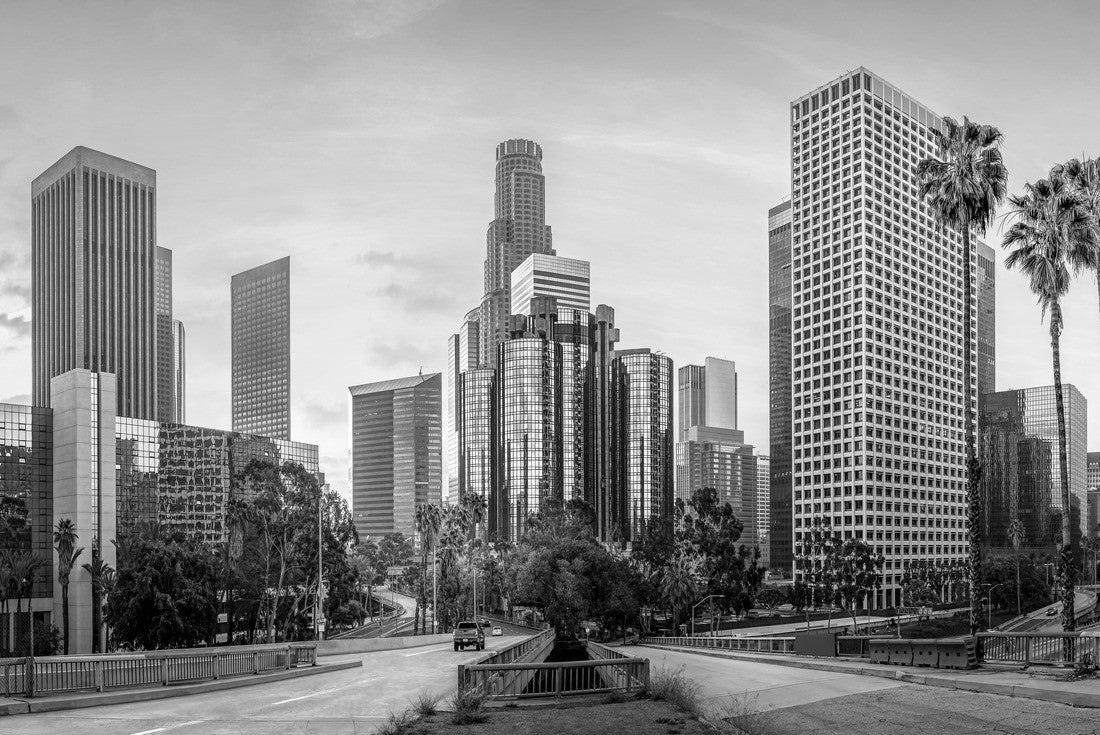 Los Angeles skyline at sunrise 2000pc PuzzleBlack and White