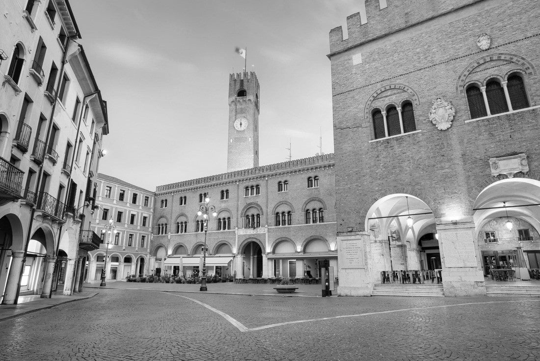 Treviso, Italy. Cityscape of the historic center of Treviso, Italy with an old square at sunrise 2000pc PuzzleBlack and White