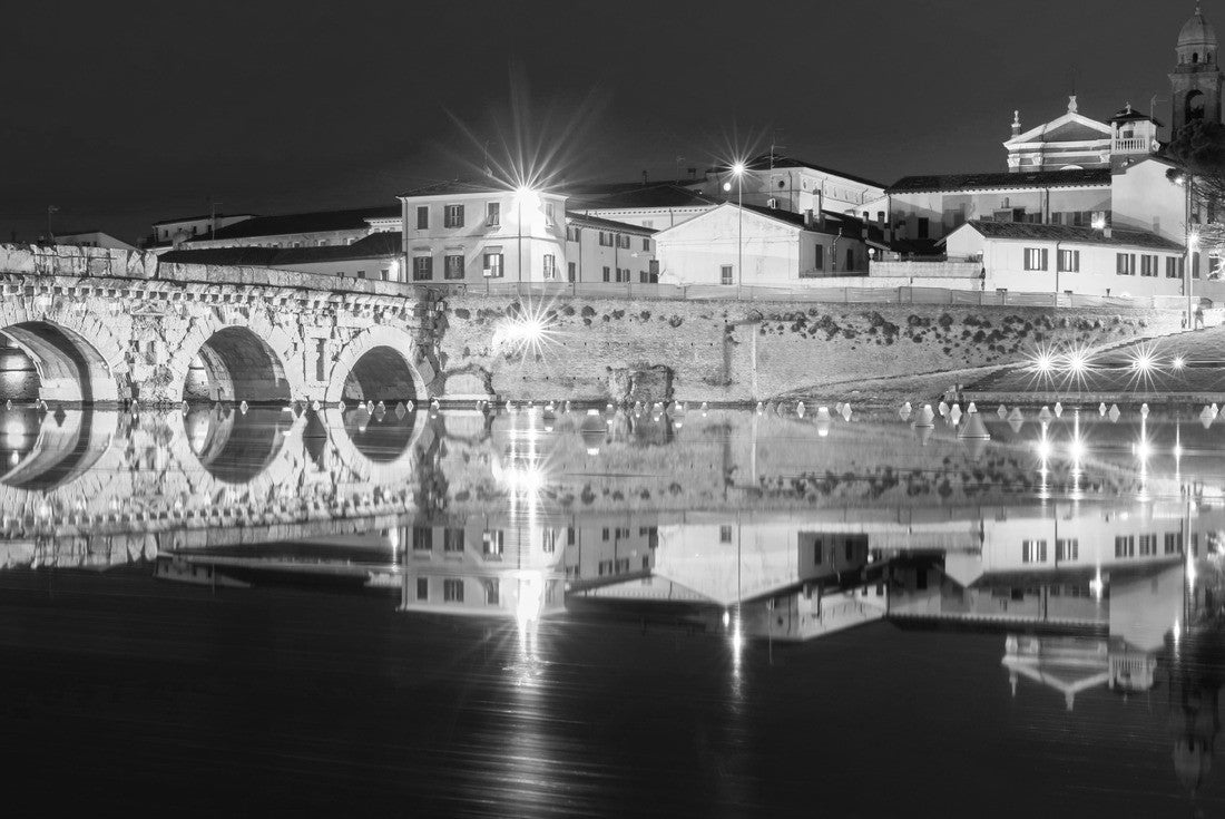 Noah Jigsaw Puzzle View of the Tiberius Bridge (Ponte di Tiberio) in Rimini, Emilia-Romagna, Italy - blue hour in black white 2000 pieces