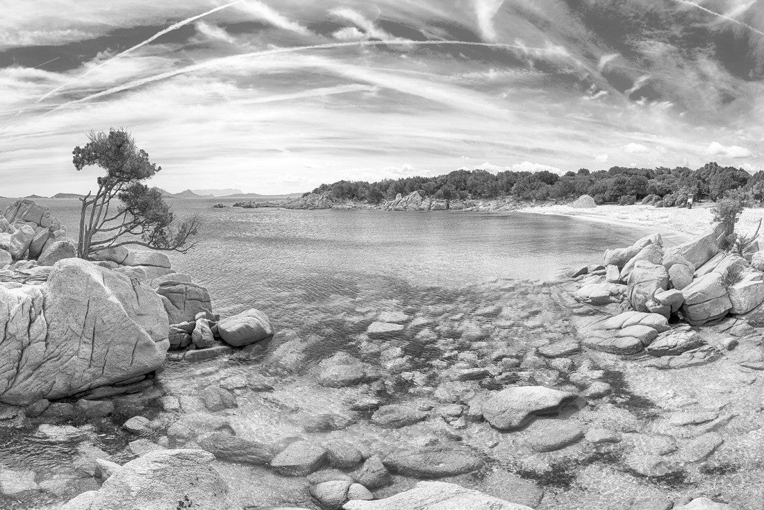 Amazing view of the beach of Capriccioli on the Costa Smeralda. Popular tourist destination of the Mediterranean. Location: Arzachena, Sassari province, Sardinia, Italy 2000pc PuzzleBlack and White