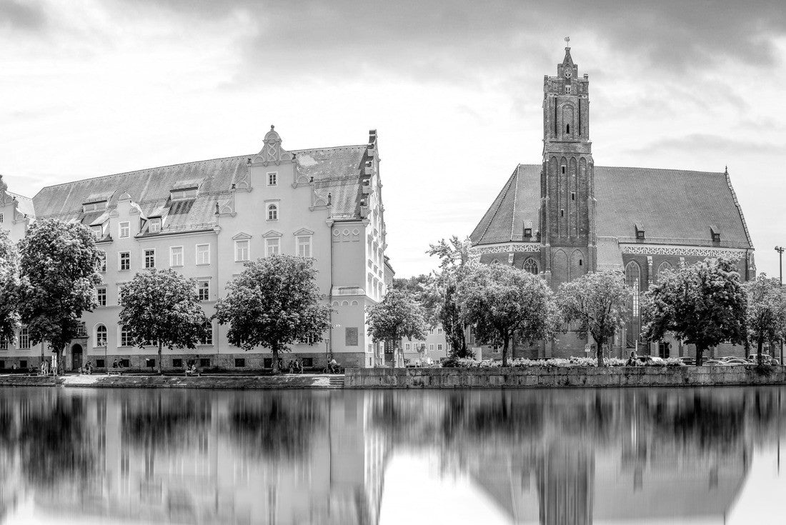 Historic city of Landshut, Bavaria, Germany 2000pc PuzzleBlack and White