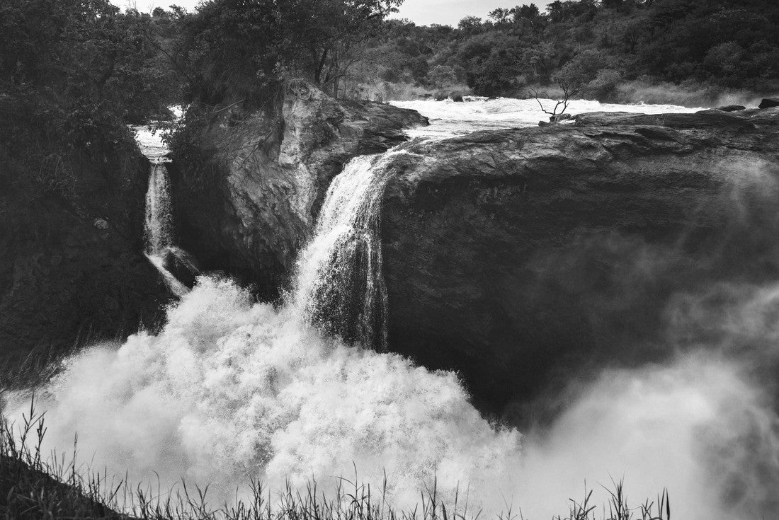 Noah Jigsaw Puzzle Landscape of Murchison Falls in Uganda at sunset in black white 2000 pieces
