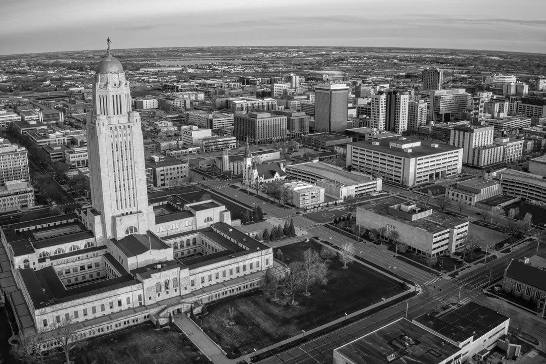 Downtown Lincoln, Nebraska at Twilight 2000pc PuzzleBlack and White