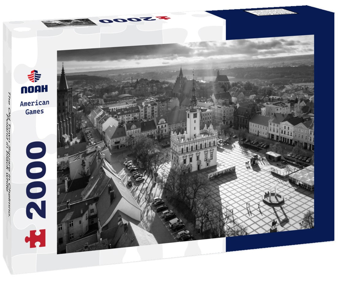 The Old Town Square in Chelmno. Poland 2000pc PuzzleBlack and White