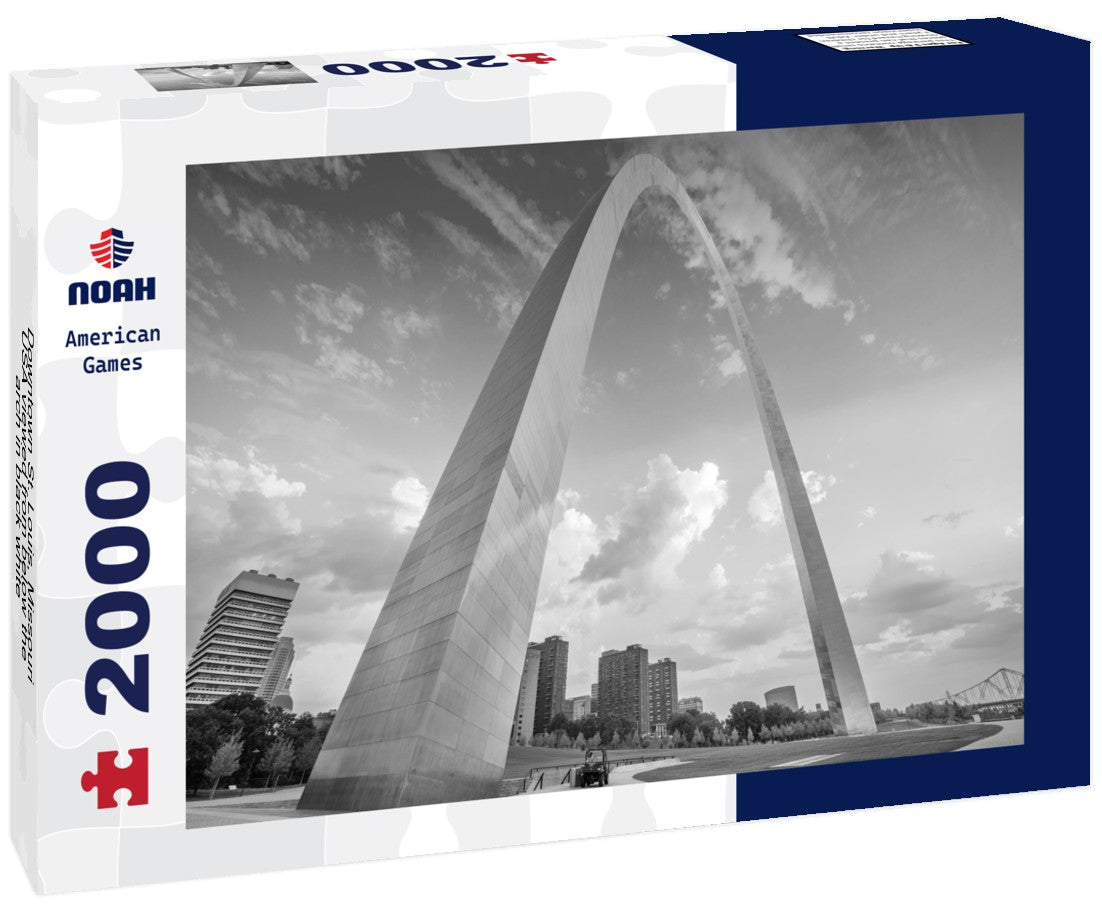 Downtown St. Louis, Missouri, USA viewed from below the arch 2000pc PuzzleBlack and White