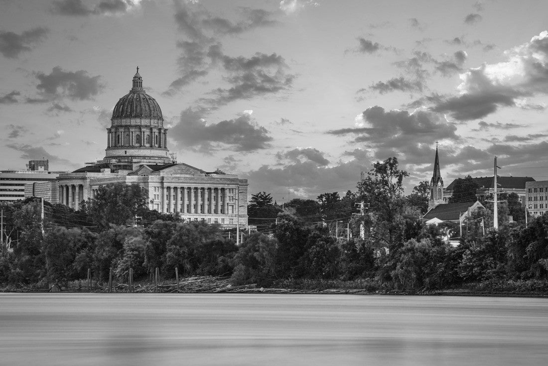 Jefferson City, Missouri, USA downtown view on the Missouri River with the State Capitol at dusk 2000pc PuzzleBlack and White