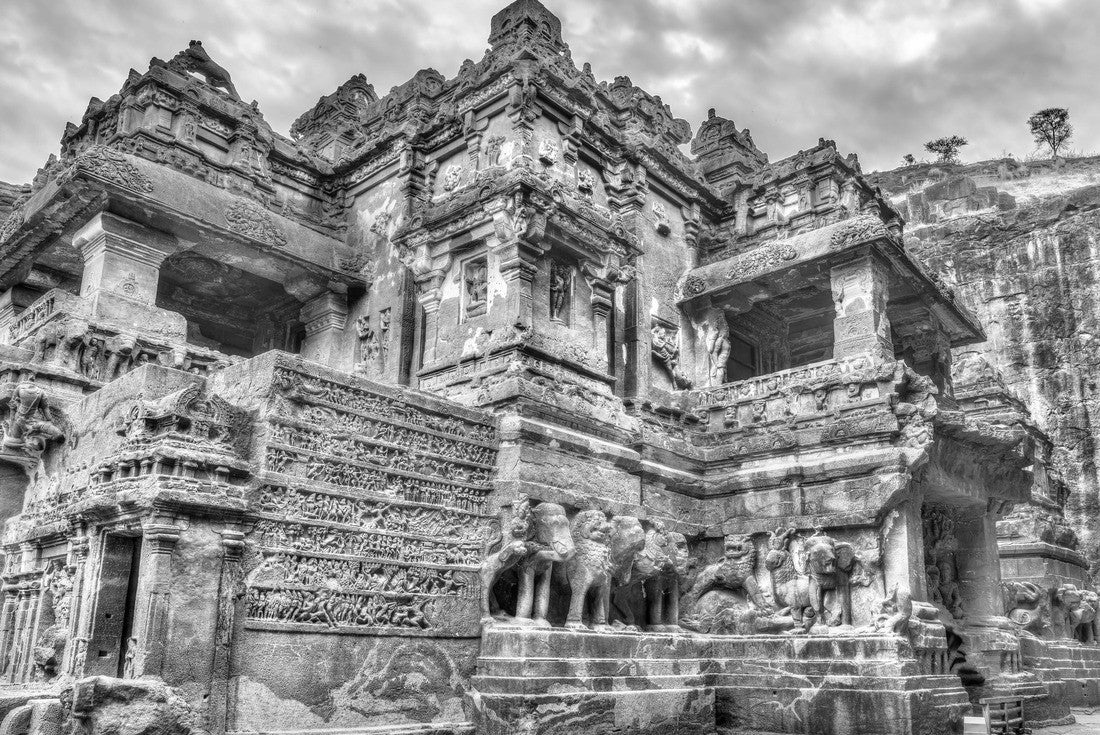 The Kailasa temple, cave 16 in Ellora complex. A UNESCO world heritage site in Maharashtra, India 2000pc PuzzleBlack and White