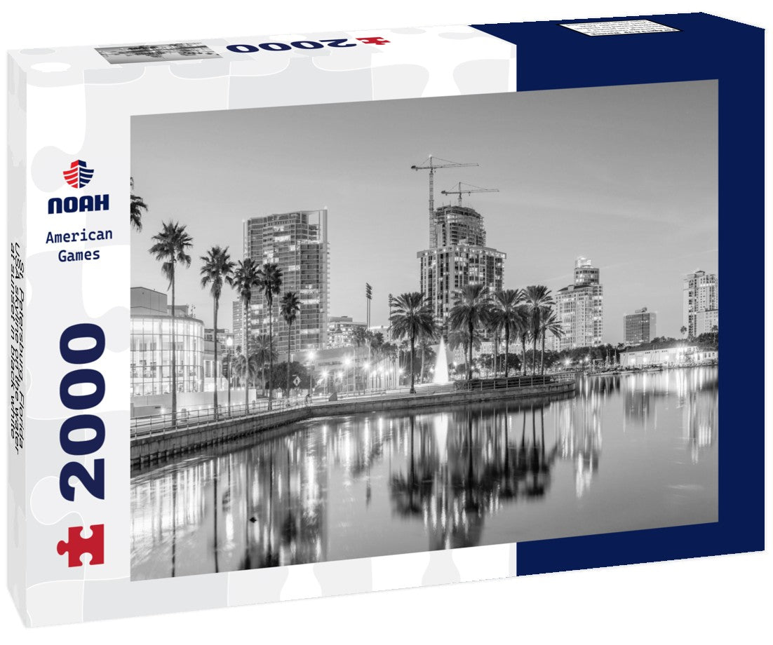 St. Petersburg, Florida, USA skyline on the water at sunset 2000pc PuzzleBlack and White