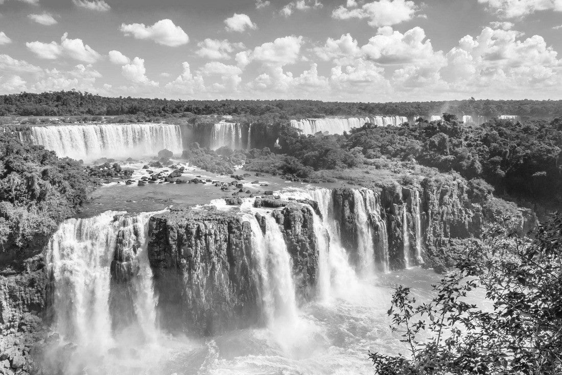 Beautiful view of Iguazu Falls, one of the seven natural wonders of the world - Foz do Iguaçu, Brazil 2000pc PuzzleBlack and White