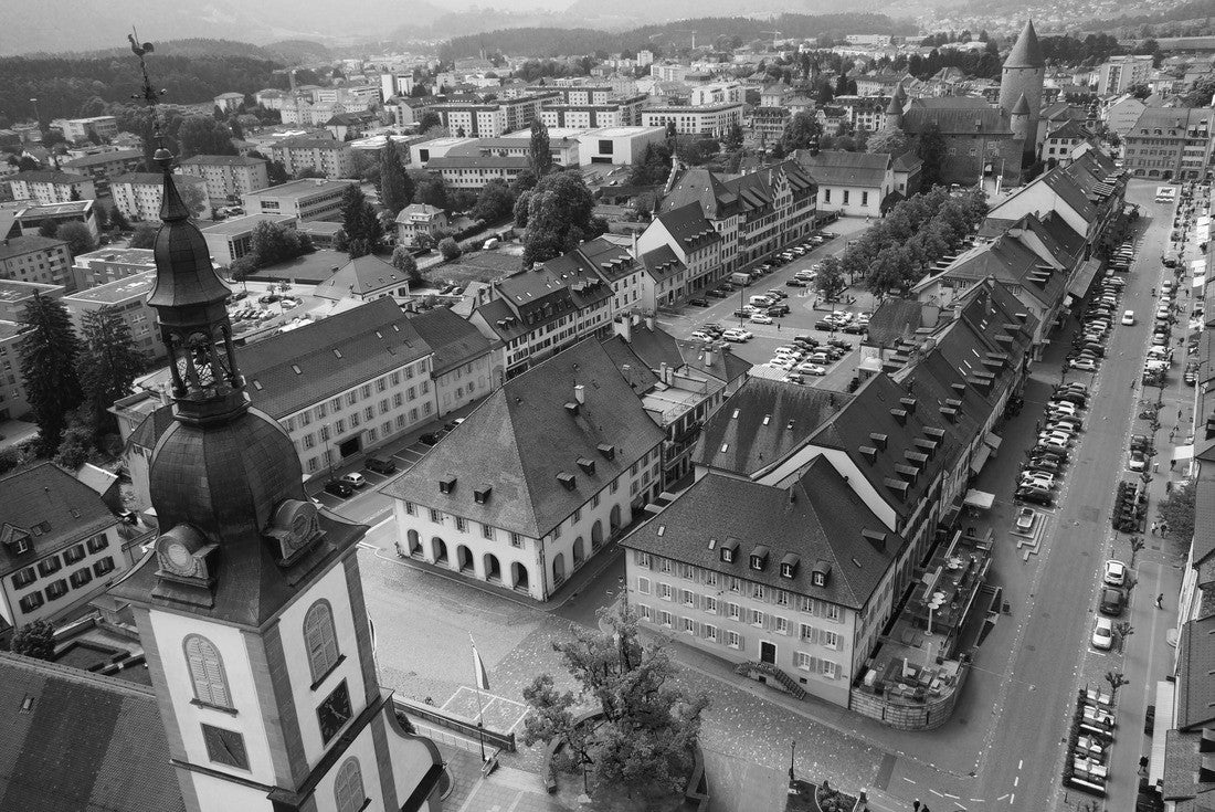 The Old Town of Bulle in Fribourg, Switzerland 2000pc PuzzleBlack and White