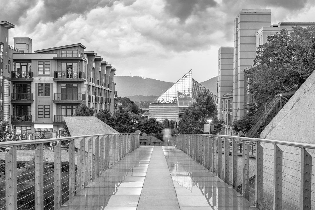 Chattanooga, Tennessee, USA downtown cityscape from the pedestrian bridge at dusk 2000pc PuzzleBlack and White