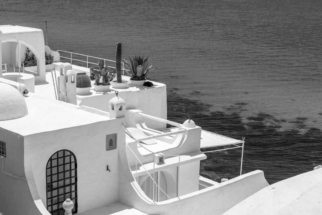 Noah Jigsaw Puzzle View of houses in the old Medina of Hammamet, Tunisia in black white 2000 pieces