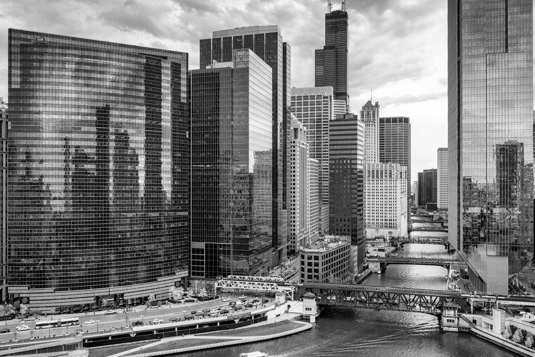 Noah Jigsaw Puzzle Chicago, Illinois, USA cityscape over the river at dusk in black white 2000 pieces