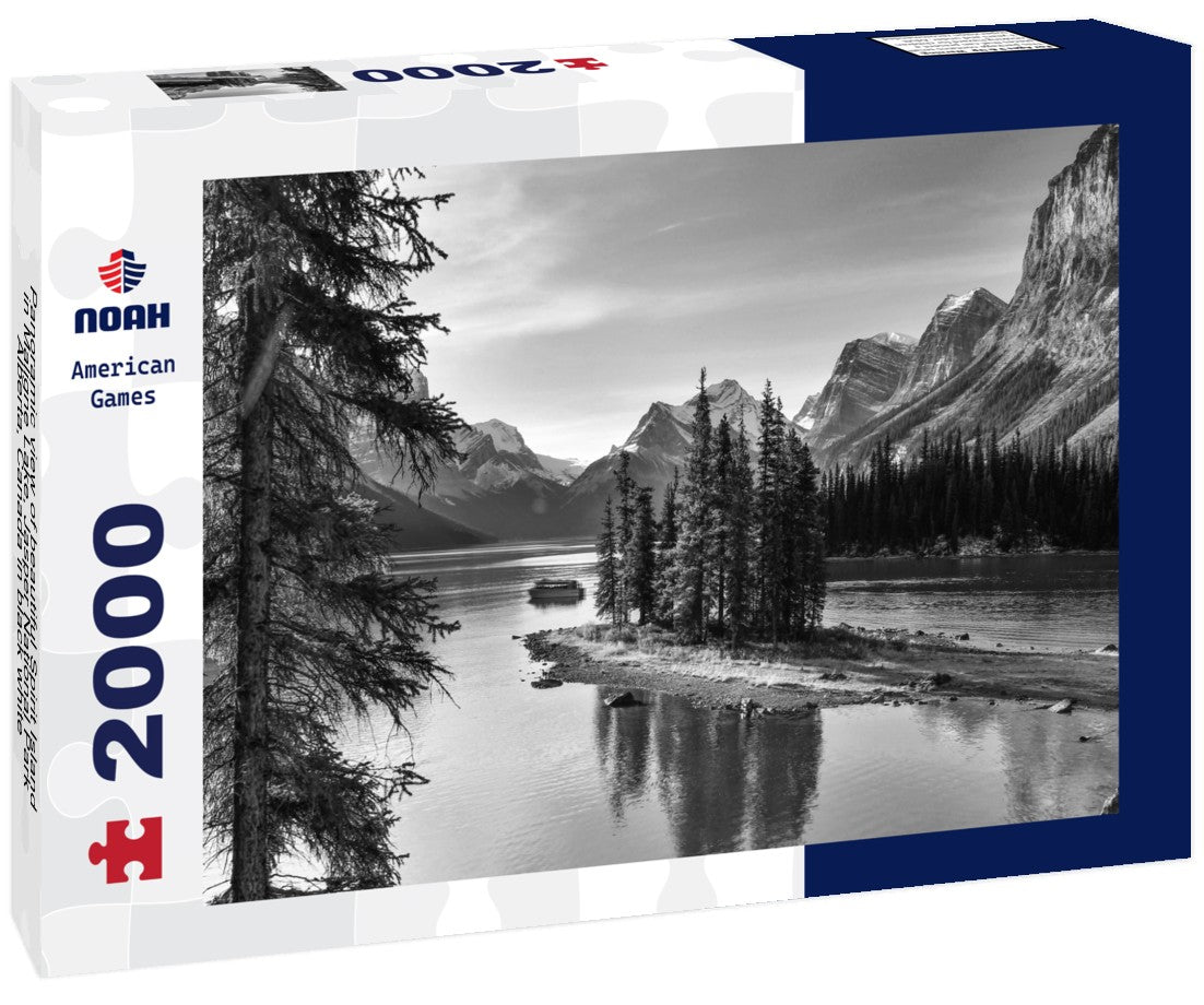 beautiful Spirit Island in Maligne Lake, Jasper National Park, Alberta, Canada 2000pc PuzzleBlack and White