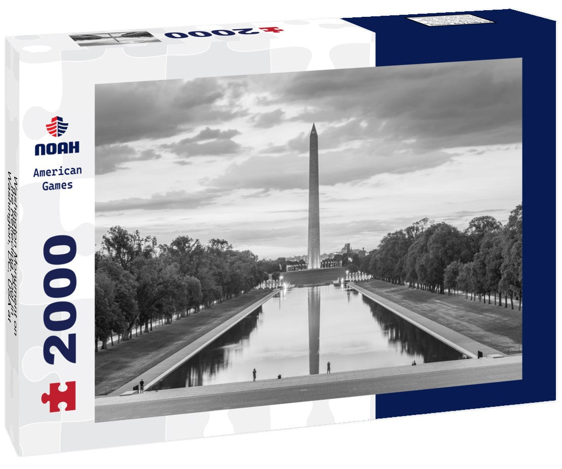 Washington Monument on the Reflecting Pool in Washington, DC, USA at dawn 2000pc PuzzleBlack and White