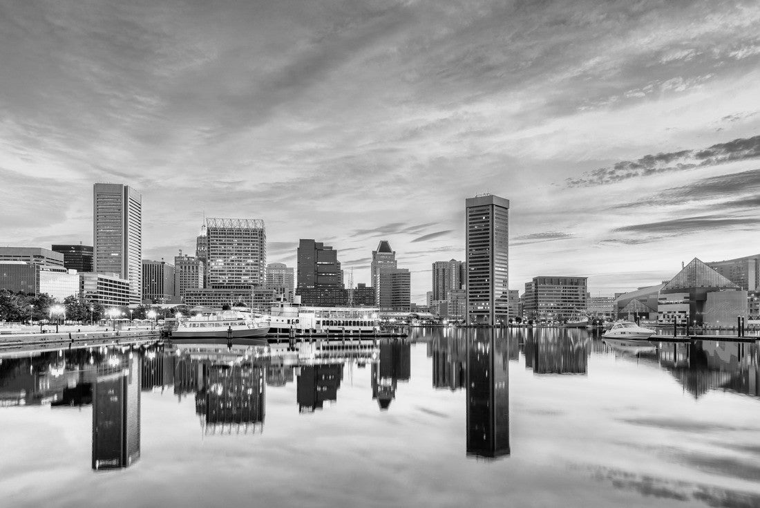 Baltimore, Maryland, USA Skyline on the Inner Harbor at dusk 2000pc PuzzleBlack and White