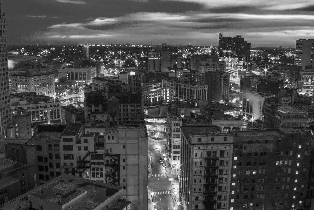 Urban landscape of Detroit Michigan glowing at sunrise 2000pc PuzzleBlack and White