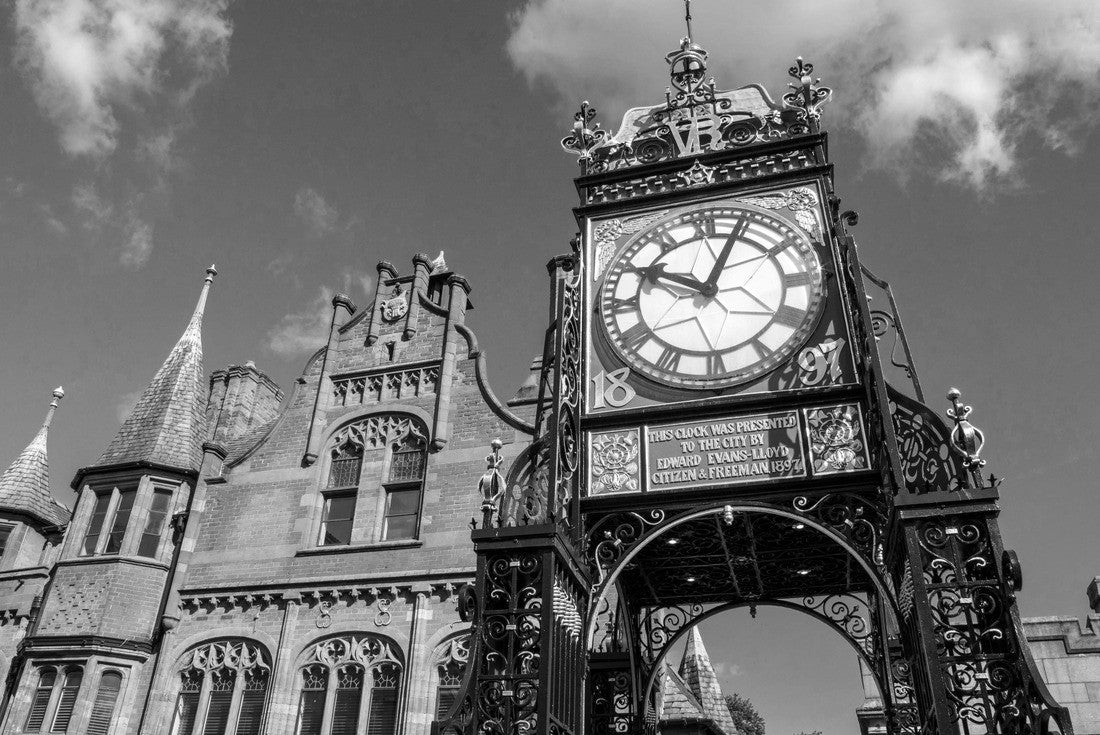 The famous Eastgate Clock, from the historic city walls in the city of Chester, UK 2000pc PuzzleBlack and White