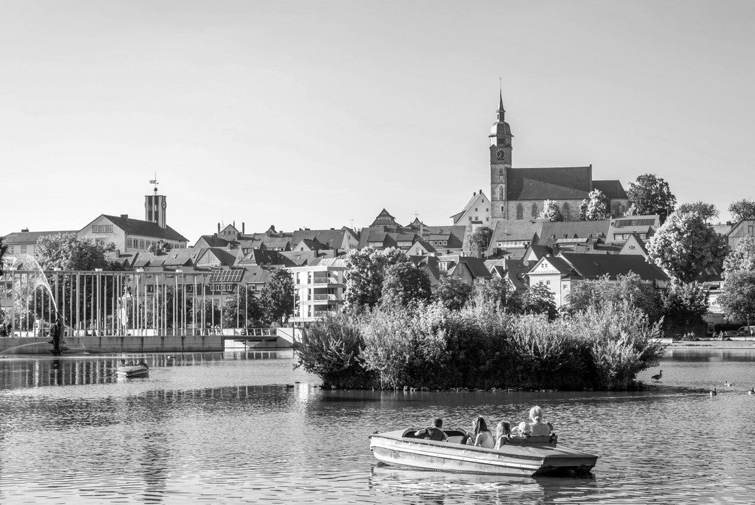 Noah Jigsaw Puzzle Böblingen, Lake, Germany in black white 2000 pieces
