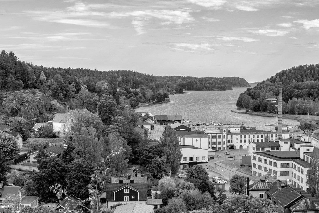 Valdemarsvik, a town on the coast near Gryt archipelago in the Baltic Sea in Sweden 2000pc PuzzleBlack and White