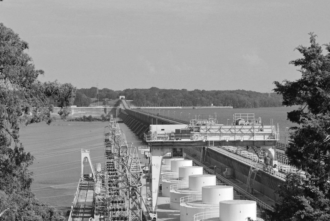 Wheeler Dam near Decatur, Alabama 2000pc PuzzleBlack and White