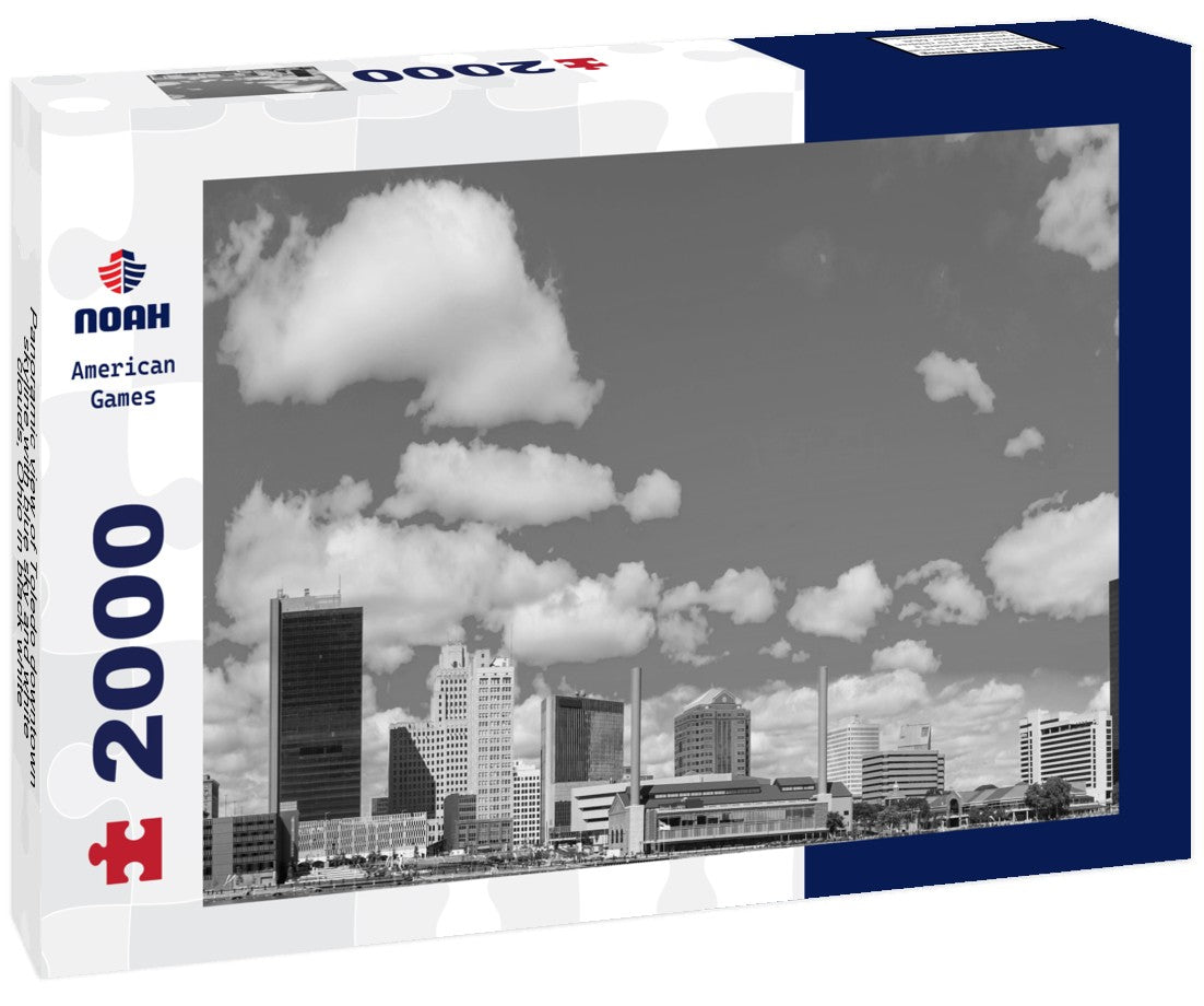 Toledo downtown skyline with blue sky and white clouds, Ohio 2000pc PuzzleBlack and White