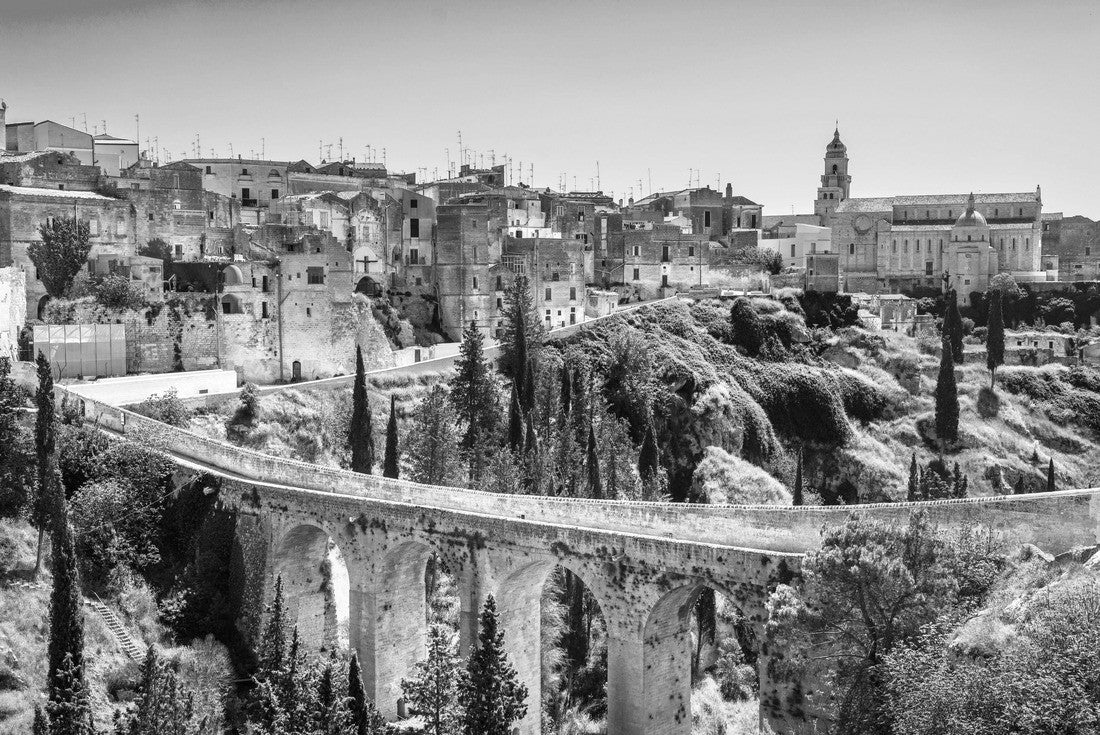 Gravina in Puglia old town, bridge and canyon. Apulia, Italy 2000pc PuzzleBlack and White
