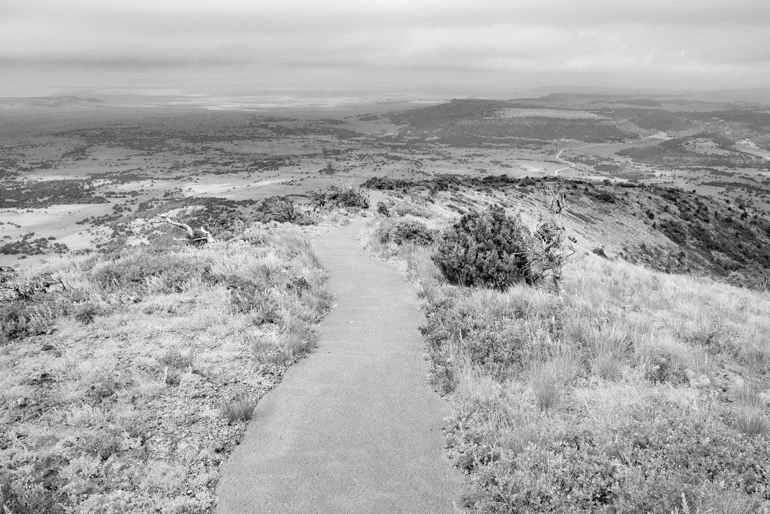 Capulin Volcano National Monument in New Mexico, USA 2000pc PuzzleBlack and White