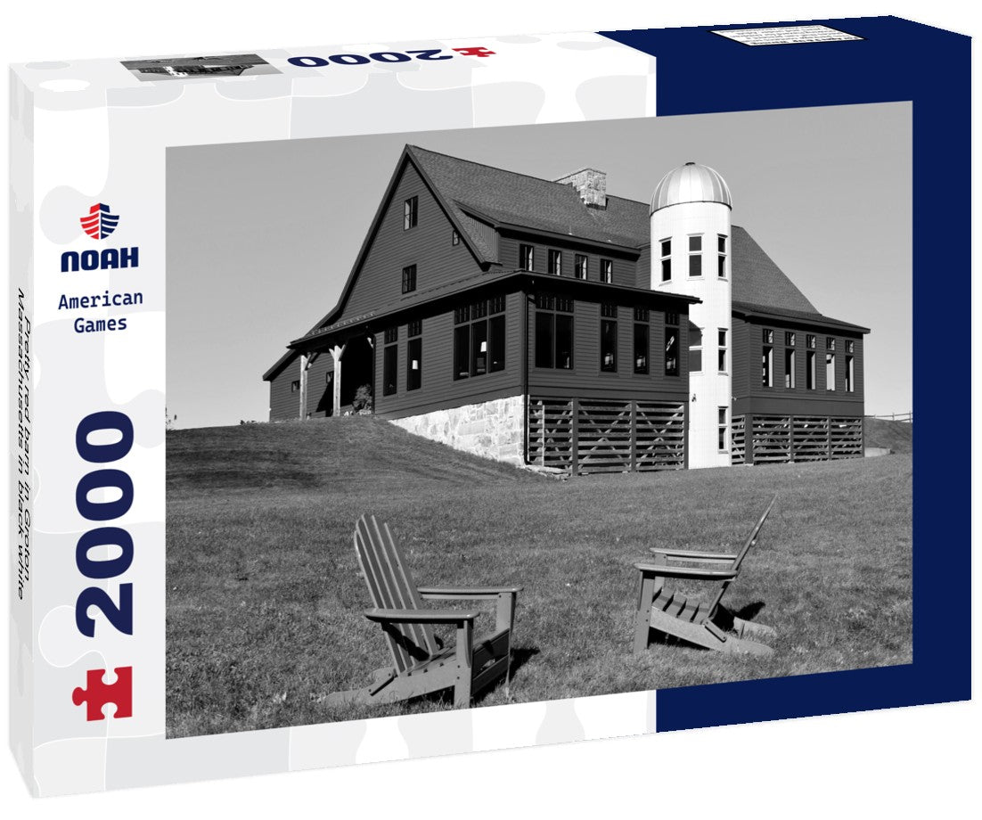 Pretty red barn in Groton, Massachusetts 2000pc PuzzleBlack and White
