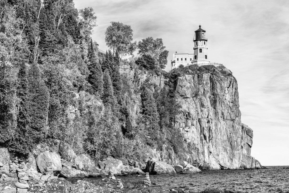 Noah Jigsaw Puzzle Split Rock Lighthouse High Above Lake Superior in Northeastern Minnesota in black white 2000 pieces
