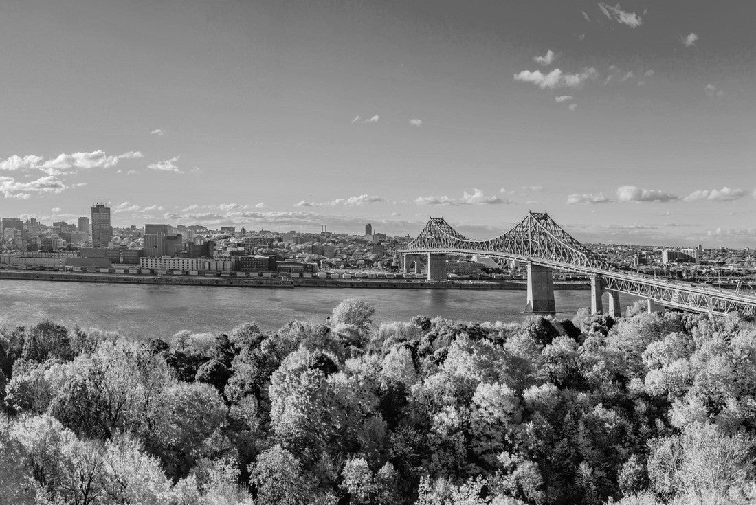Montreal, Quebec, Canada and the Saint Lawrence River 2000pc PuzzleBlack and White