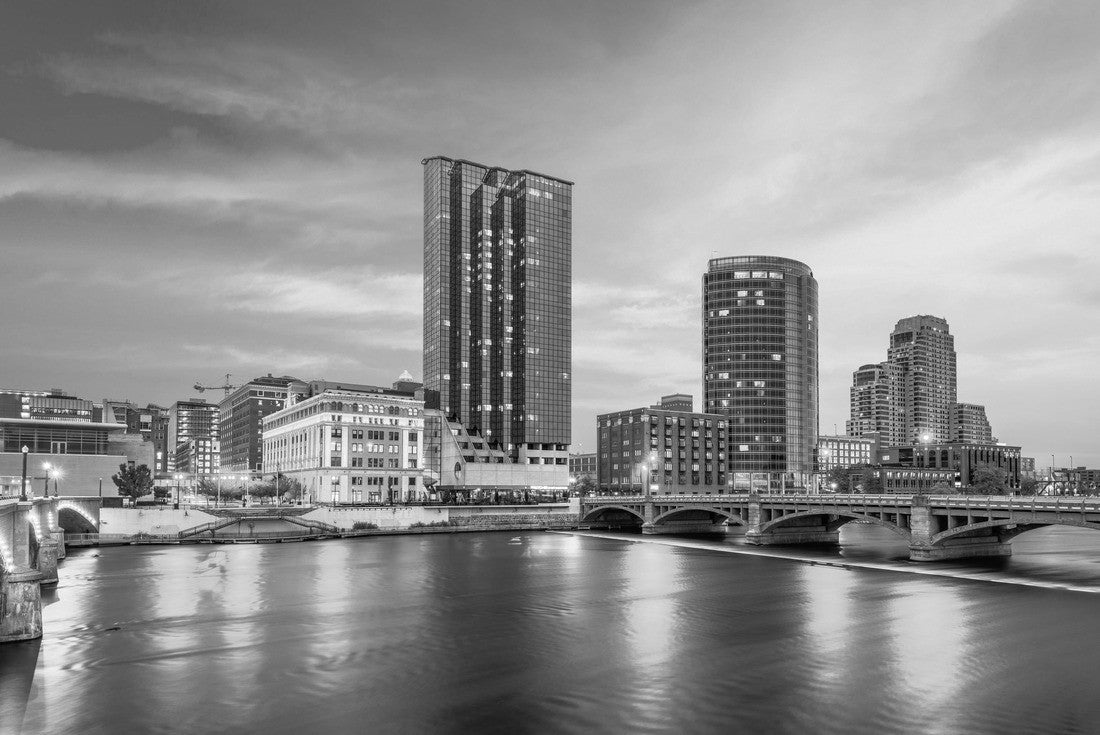 Grand Rapids, Michigan, USA downtown skyline on the Grand River at dusk 2000pc PuzzleBlack and White