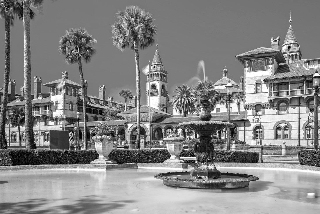 Flagler College in St. Augustine, Florida 2000pc PuzzleBlack and White