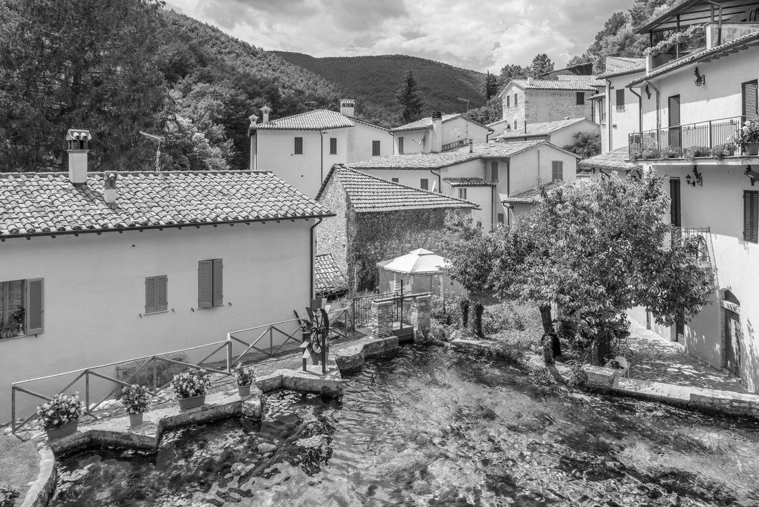 Noah Jigsaw Puzzle Rasiglia, small village near Foligno, province of Perugia. Umbria, Italy in black white 2000 pieces