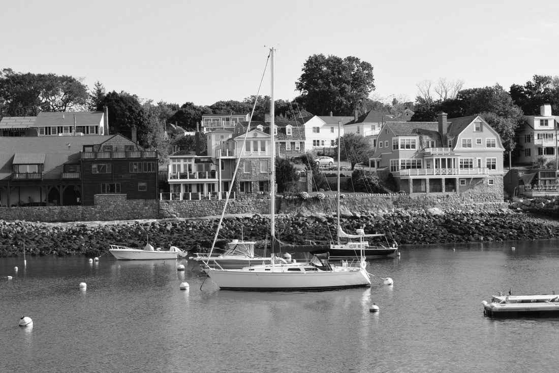 Rockland, Massachusetts coastline 2000pc PuzzleBlack and White