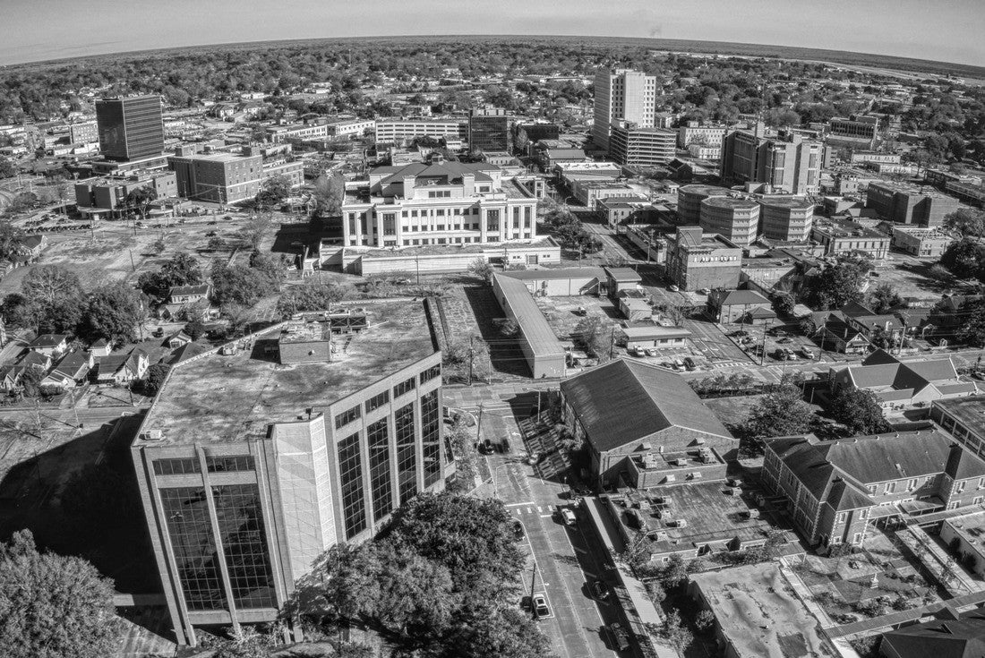 Lafayette is a small town in the state of Louisiana 2000pc PuzzleBlack and White