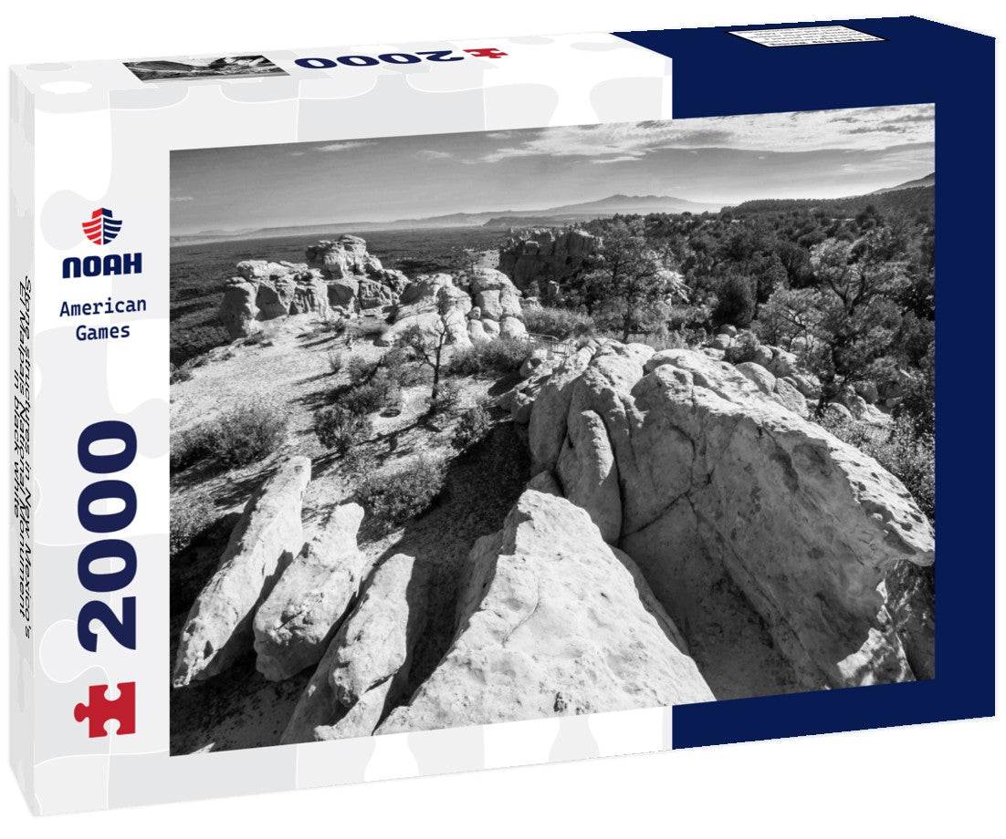 Stone structures in New Mexico's El Malpais National Monument 2000pc PuzzleBlack and White