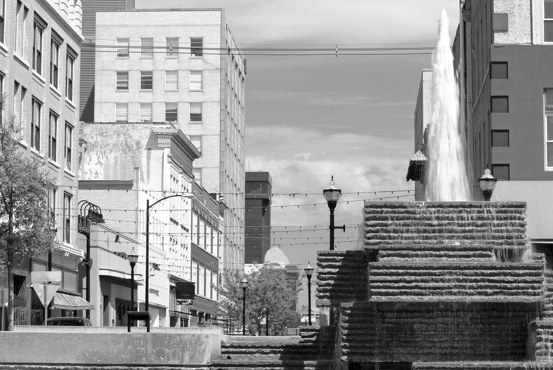 Park Central Square and Fountain in Springfield Missouri 2000pc PuzzleBlack and White