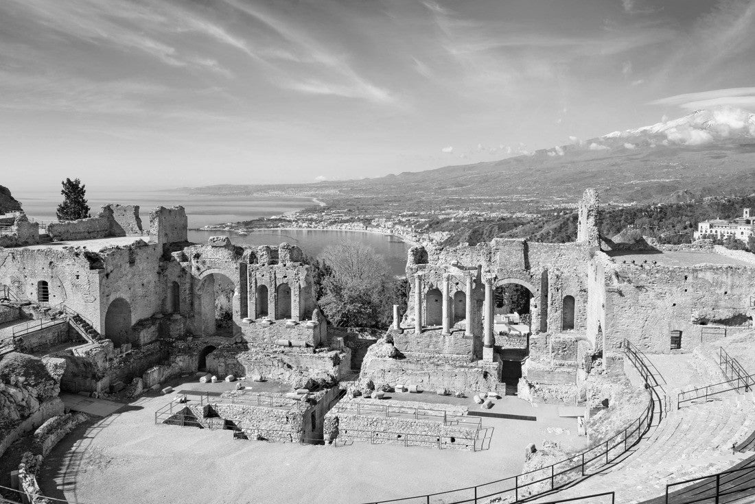 Ruins of the ancient Greek theater in Taormina on the volcano Etna, Italy. Taormina is located in the metropolitan city of Messina, on the east coast of the island of Sicily 2000pc PuzzleBlack and White