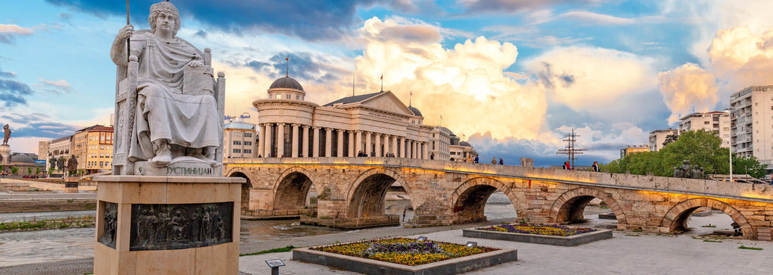 Noah Jigsaw PuzzleSkopje, North Macedonia: Statue of the Byzantine Emperor Justinian and stone bridge behind the Archaeology Museum at sunset in Skopje, Panorama 1000 Pieces