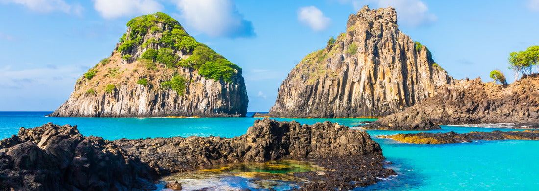 Noah Jigsaw PuzzleView of the Morro dos Dois Irmãos in Fernando de Noronha, a paradisiacal tropical island off the coast of Brazil, Panorama 1000 Pieces