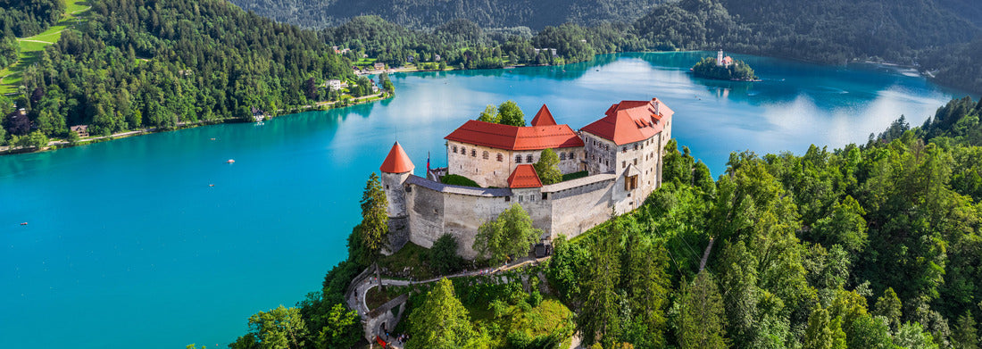 Noah Jigsaw PuzzleBled, Slovenia - panoramic view from the air of the beautiful Bled Castle (Blejski Grad) with Lake Bled (Blejsko Jezero), the Church of the Assumption of Mary and the Julian Alps in the background on a summer's day, Panorama 1000 Pieces