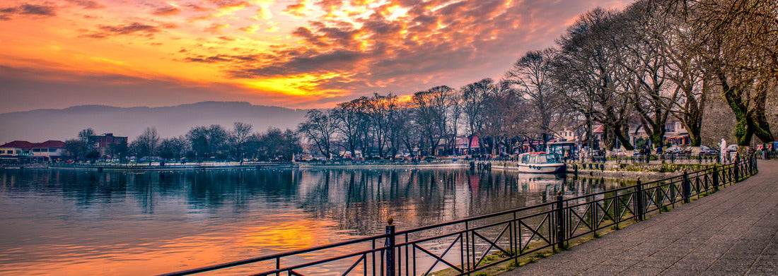 Noah Jigsaw PuzzleView of Lake Pamvotis at sunset. Ioannina city, Greece, Panorama 1000 Pieces