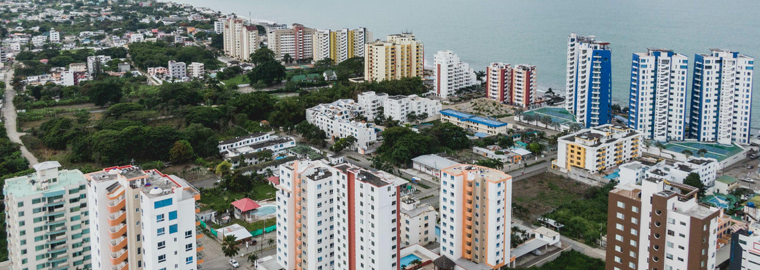 Tonsupa Beach in Ecuador 1000pc Panoramic Puzzle