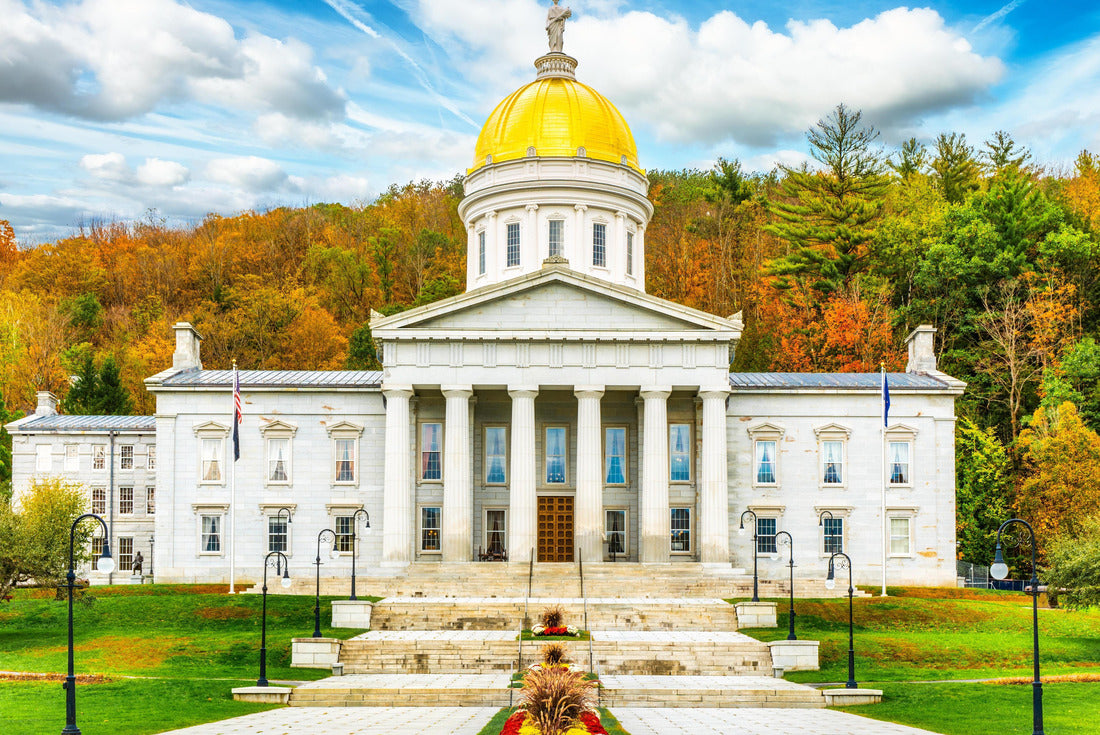 Frontal view of Vermont State House, in Montpelier, VT with fall foliage colors. This capitol is a public building and the seat of the Vermont General Assembly 2000pc Puzzle