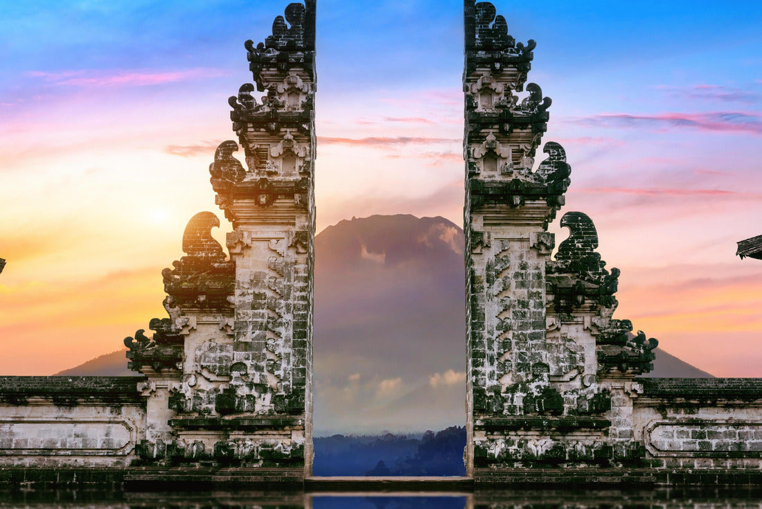 Temple gates at Lempuyang Luhur temple in Bali, Indonesia 2000pc Puzzle