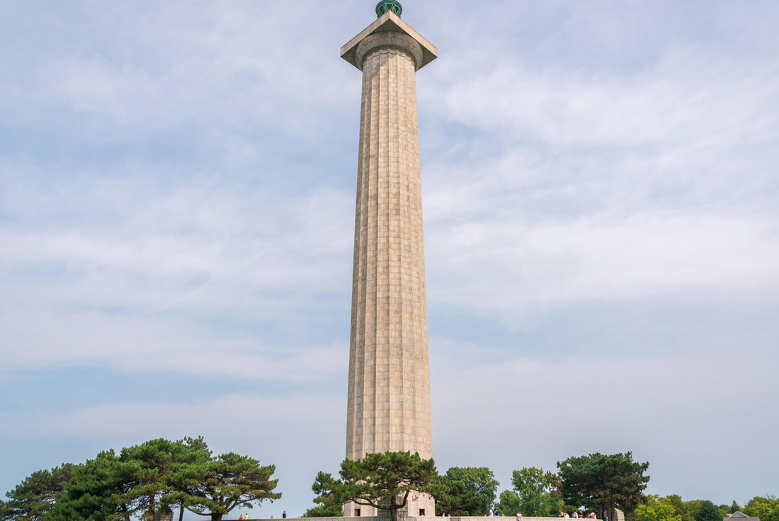 Obelisk of Perry's Victory International Peace Memorial in Put-in-Bay, Ohio 2000pc Puzzle